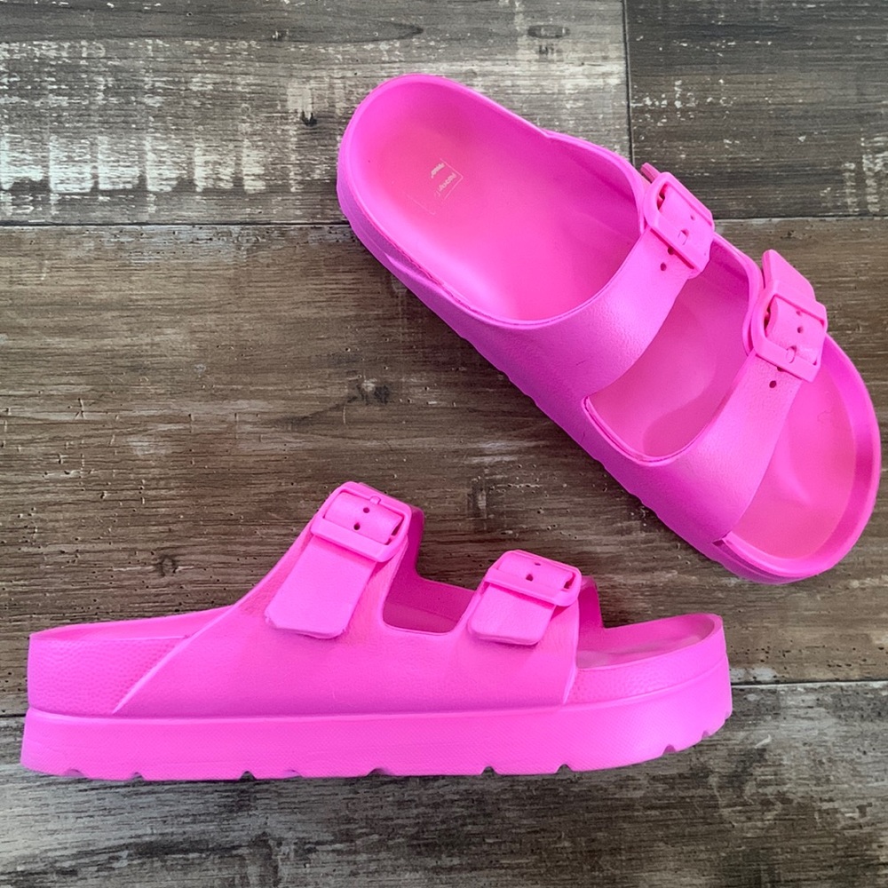 Dirty Laundry Platform Buckle Sandals